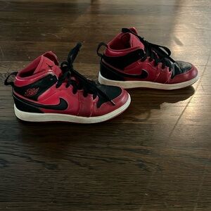 Nike Air Jordan 1 Mid GS Reverse Bred Gym Red Black White 554725 660 GS Size 2Y